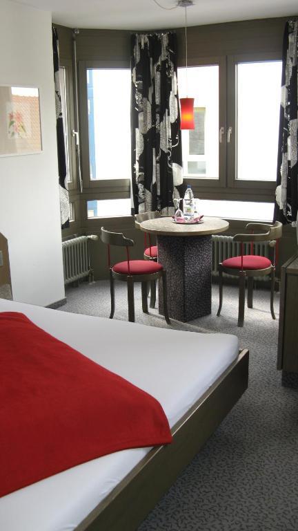 Hotel Am Schlossberg Böblingen Pokój zdjęcie
